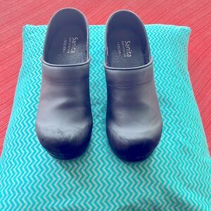 Vegan Sanitas, love these clogs!!